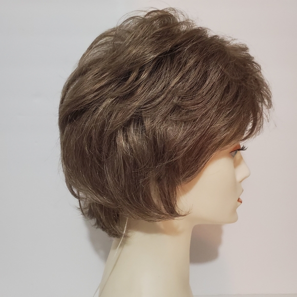 Envy Alyssa Wig. High-quality designer synthetic petite size cap. - Picture 2 of 9